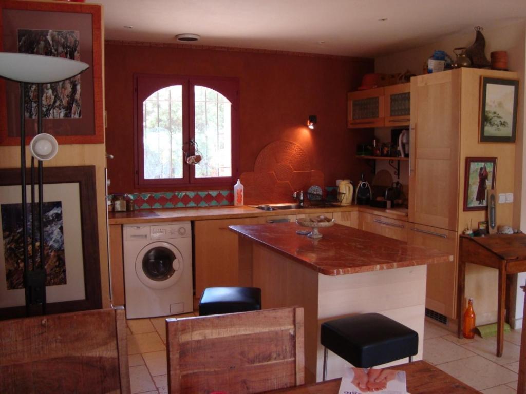 Maison Du Tuff Salernes Esterno foto